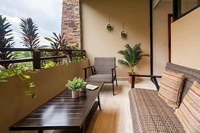 Syrena Living Condos