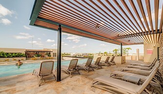 Syrena Living Condos