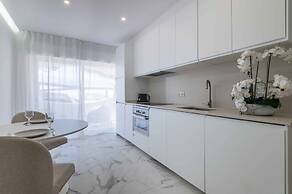 Baleeira Sea View Studio