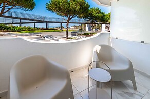 Baleeira Sea View Studio