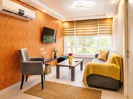 Maxihomes Hadrian Amber