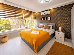 Maxihomes Hadrian Amber