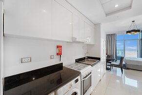 High-Floor Studio Ghalia JVC