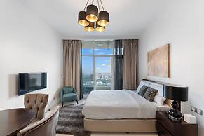 High-Floor Studio Ghalia JVC