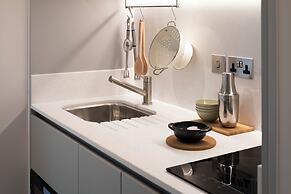 StayCozy Studio Apartments in Croydon