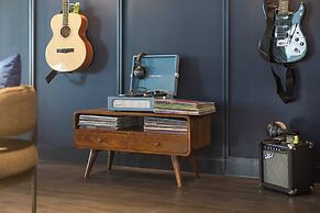 StayCozy Studio Apartments in Croydon