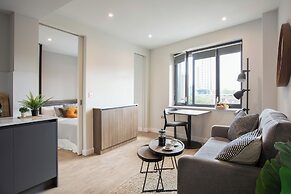 StayCozy Studio Apartments in Croydon