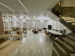 villa with garden in continental COMP