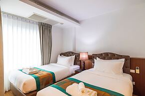 Meet Holiday International Hotel