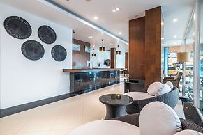 Meet Holiday International Hotel