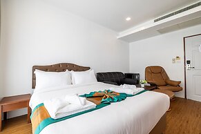 Meet Holiday International Hotel