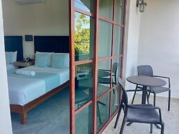 Alux Bacalar Hotel