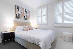 Stylish 4BR City Retreat