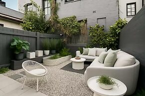 Stylish 4BR City Retreat