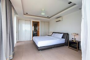 Seaview Hillside 3BR Infinity Pool V254