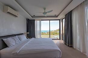 Seaview Hillside 3BR Infinity Pool V254