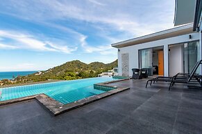 Seaview Hillside 3BR Infinity Pool V254