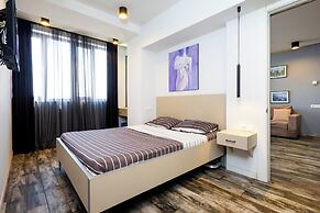 Apartment by Luxe Group SN400