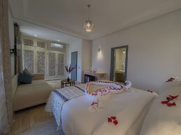 Riad Tonaroz Gold
