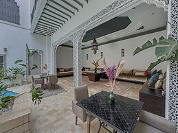 Riad Tonaroz Gold