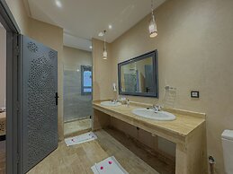 Riad Tonaroz Gold