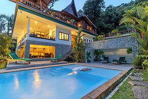 6BR Villa Huge Pool & Mountain View V89