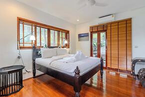 6BR Villa Huge Pool & Mountain View V89