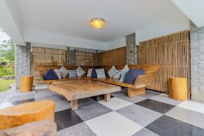 6BR Villa Huge Pool & Mountain View V89