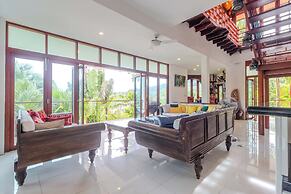 6BR Villa Huge Pool & Mountain View V89
