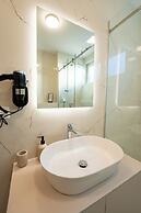 Bumblebee apartments & rooms with pool