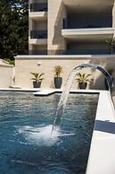 Bumblebee apartments & rooms with pool