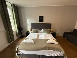 Affordable 2BR Apt 10 Min to Westbahnhof