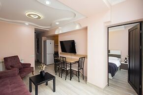Apartment by Luxe Group SN100
