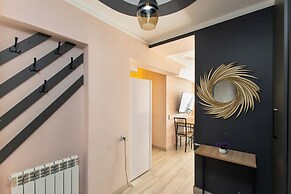 Apartment by Luxe Group SN100