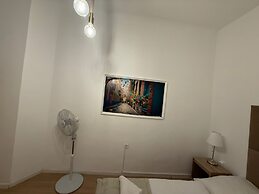 Affordable 2BR Apt Superb Location
