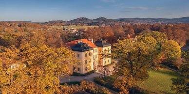 Pałac Łomnica