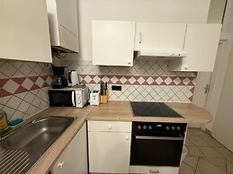 Cozy 3BR Apt Vienna City Center