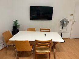 Cozy 3BR Apt Vienna City Center