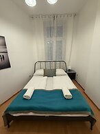 Cozy 3BR Apt Vienna City Center