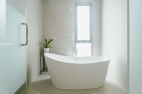 Teak 5BR Pool Villa Bang Tao + Airport Shuttle