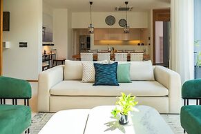 Teak 5BR Pool Villa Bang Tao + Airport Shuttle