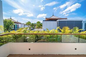Teak 5BR Pool Villa Bang Tao + Airport Shuttle