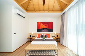 Teak 5BR Pool Villa Bang Tao + Airport Shuttle