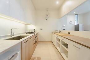 Teak 5BR Pool Villa Bang Tao + Airport Shuttle