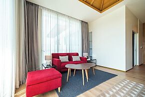 Teak 5BR Pool Villa Bang Tao + Airport Shuttle