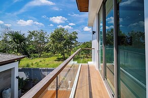 Teak 5BR Pool Villa Bang Tao + Airport Shuttle