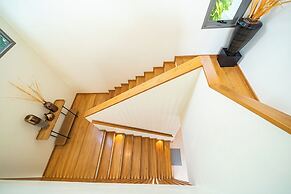 Teak 5BR Pool Villa Bang Tao + Airport Shuttle