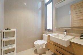 Teak 5BR Pool Villa Bang Tao + Airport Shuttle
