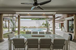 Luxury 3BR Villa 5 Private Pool, Gym & Jacuzzi