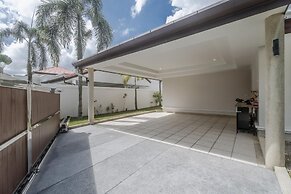 Luxury 3BR Villa 5 Private Pool, Gym & Jacuzzi